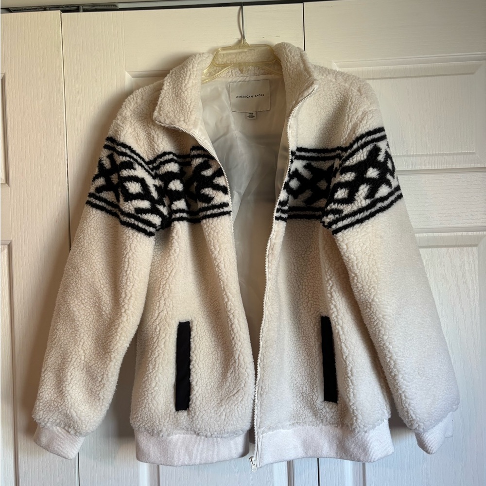 American Eagle Outfitters Cream Sherpa Jacket